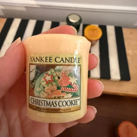 Vintage Yankee Candle Christmas Lot small candles lot of 9 As Is! - Picture 7 of 10